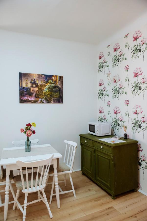 Heart Of Pecs Apartman Free Parking Eksteriør billede