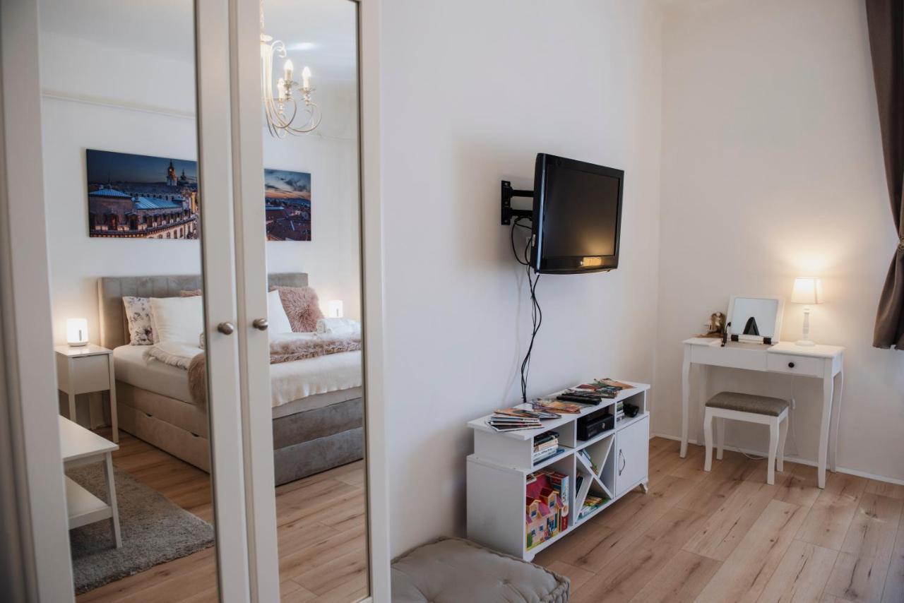 Heart Of Pecs Apartman Free Parking Eksteriør billede