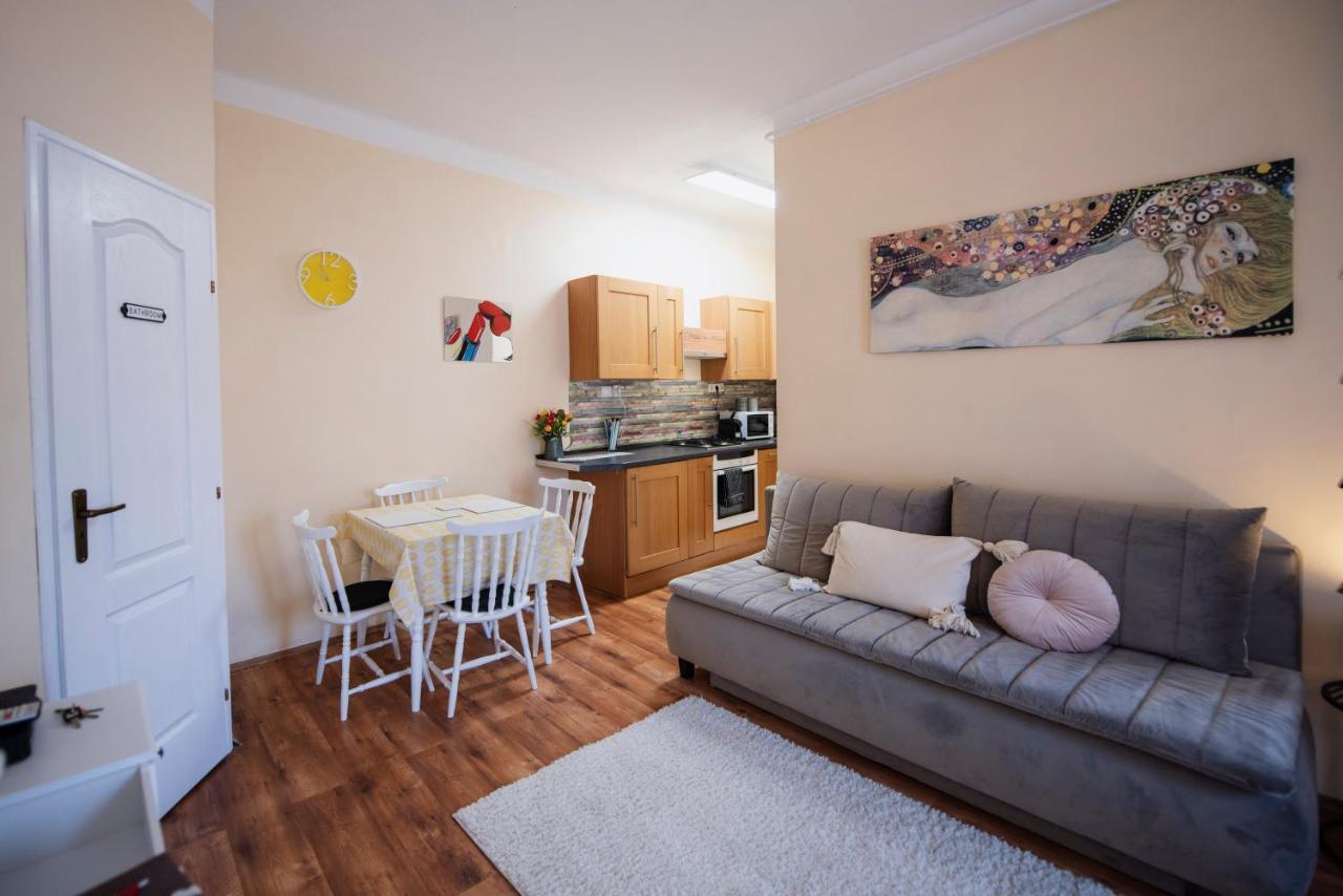 Heart Of Pecs Apartman Free Parking Eksteriør billede