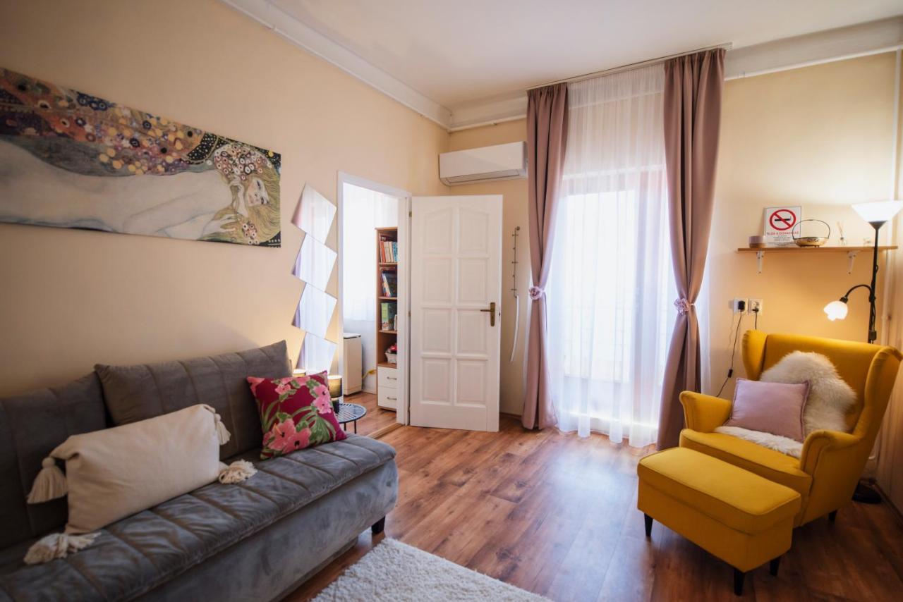 Heart Of Pecs Apartman Free Parking Eksteriør billede