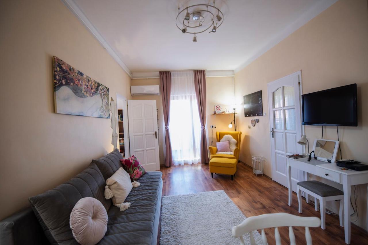 Heart Of Pecs Apartman Free Parking Eksteriør billede